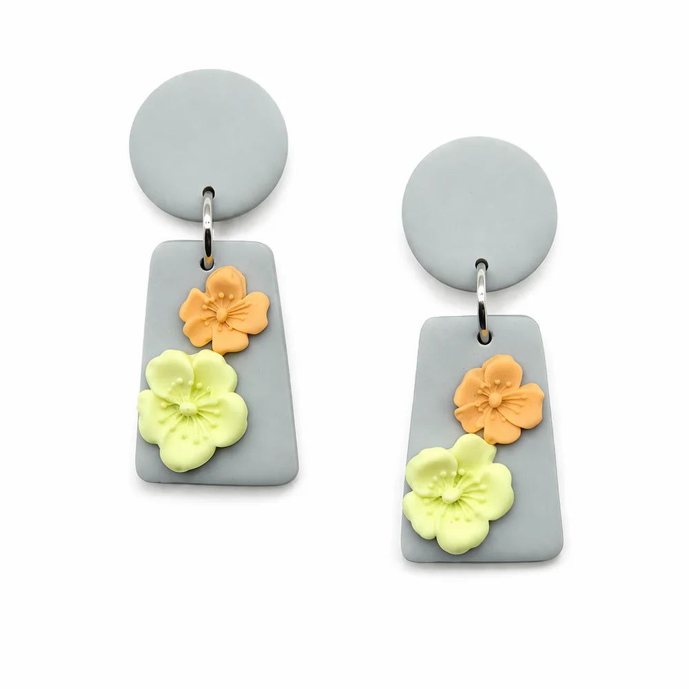 Mist Solar Drop Sakura Earrings