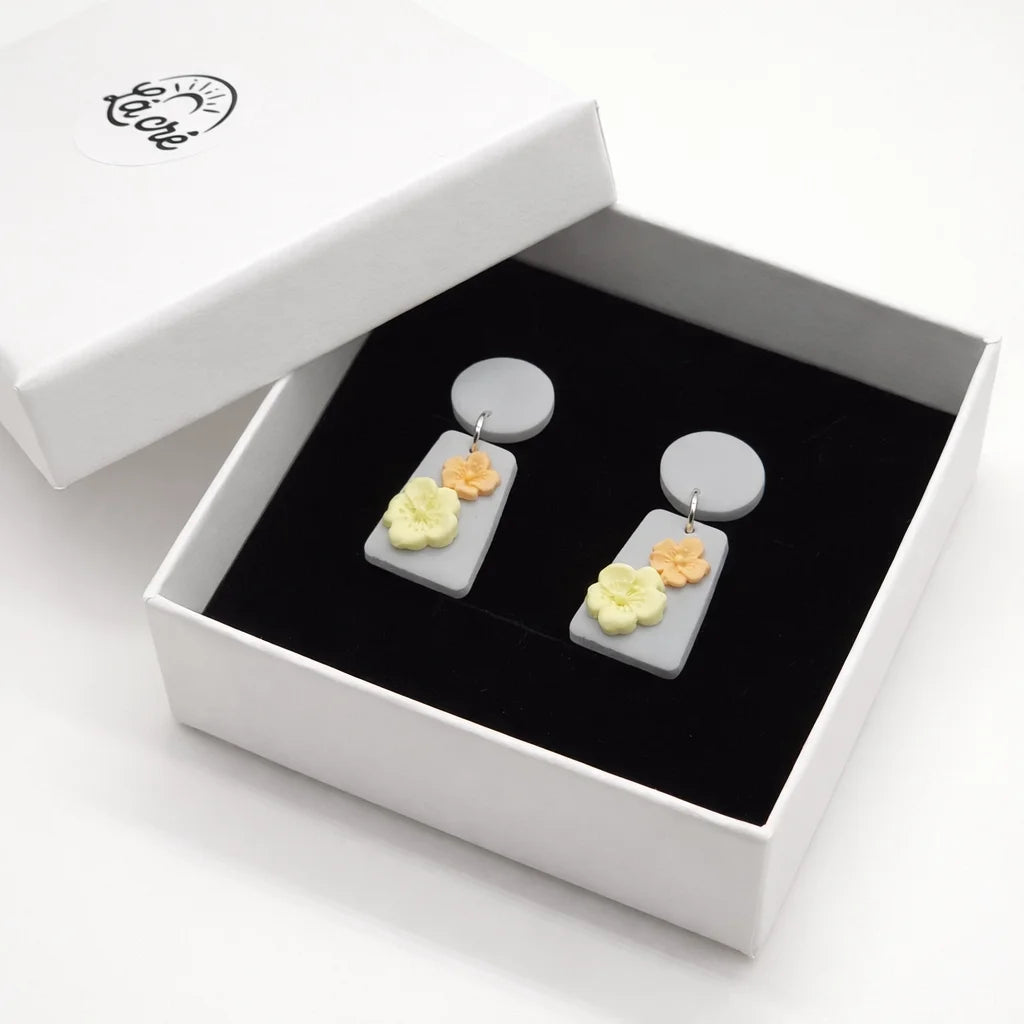 Mist Solar Drop Sakura Earrings